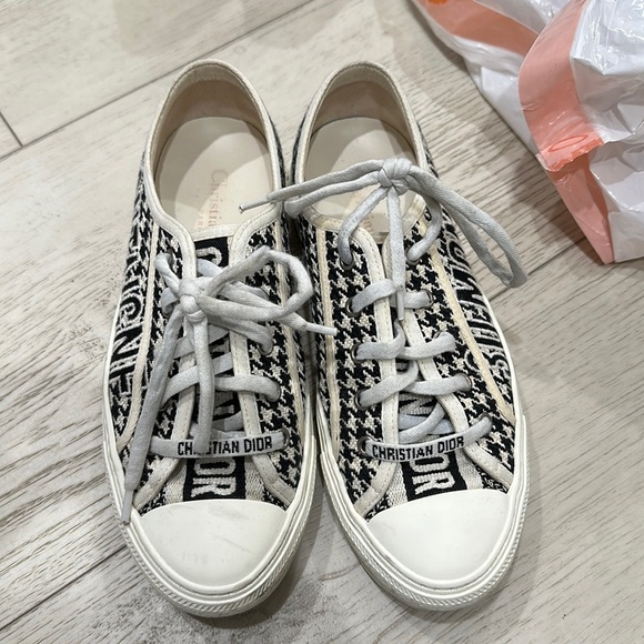 Women used dior sneakers - Picture 1 of 5